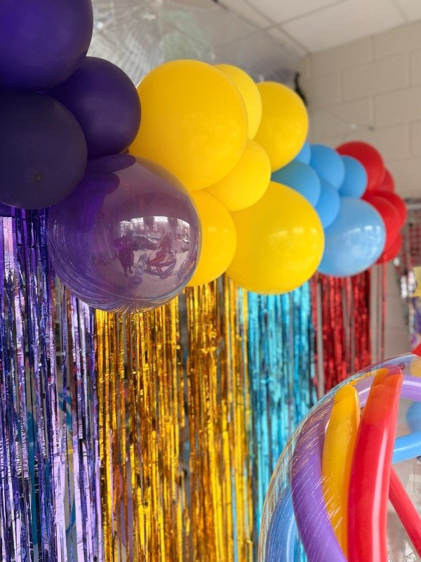 Producto - Arco de globos - Mix + cortinas