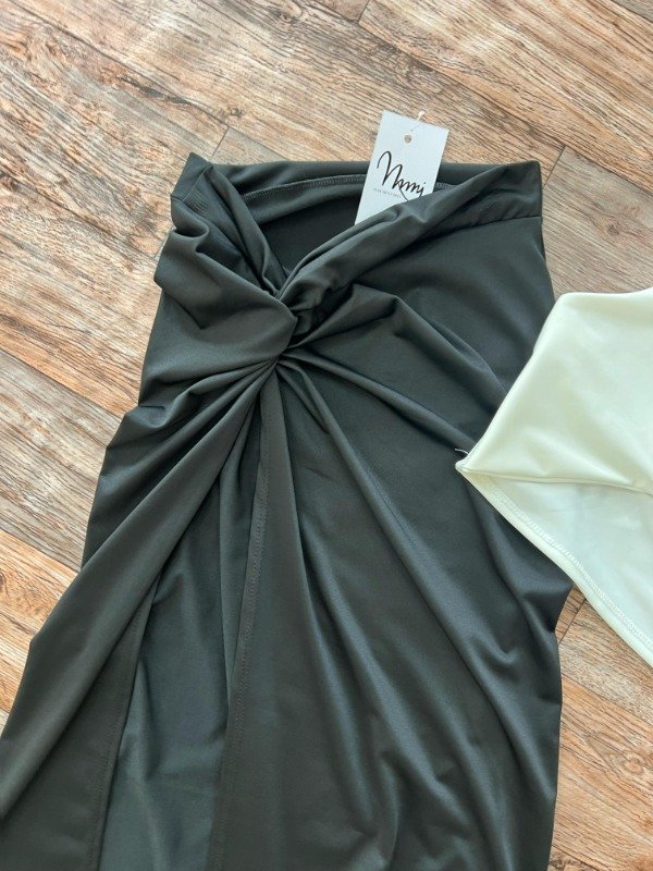 Producto - POLLERA NUDO