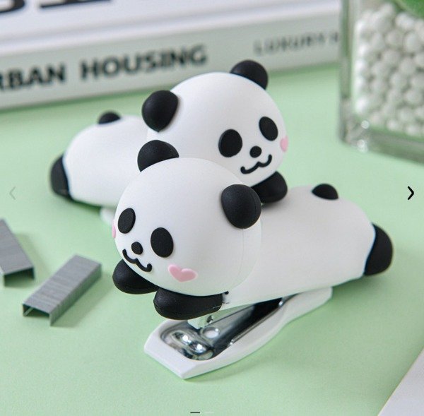 Producto - Mini abrochadora panda kawaii!