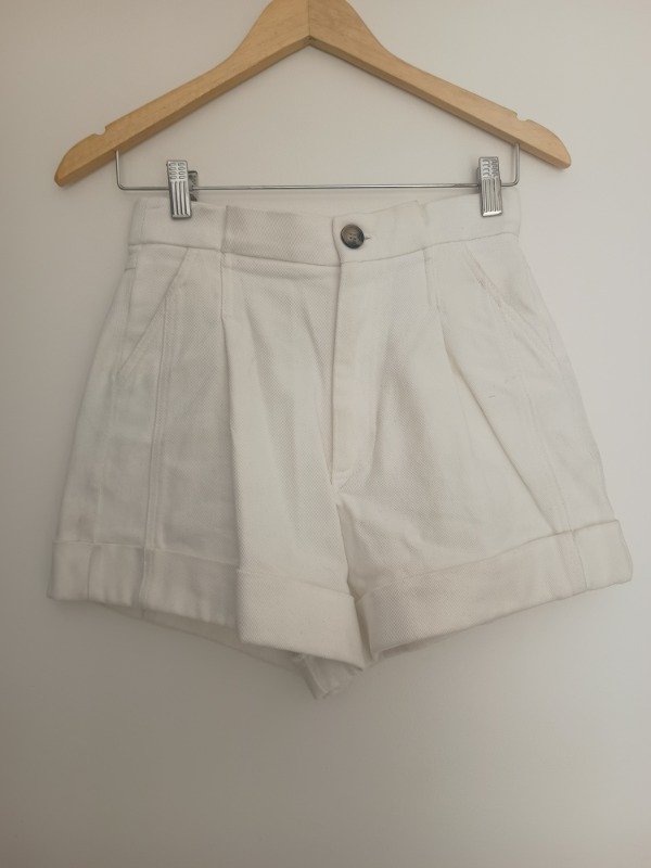 Producto - Short de vestir blanco Zara