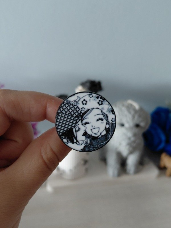 Producto - Pin metalizado - Nana #2059