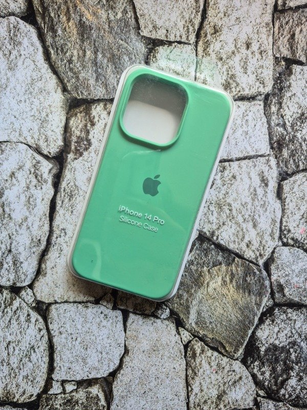 Producto - Funda silicone case logo Iphone 14 Pro verde agua