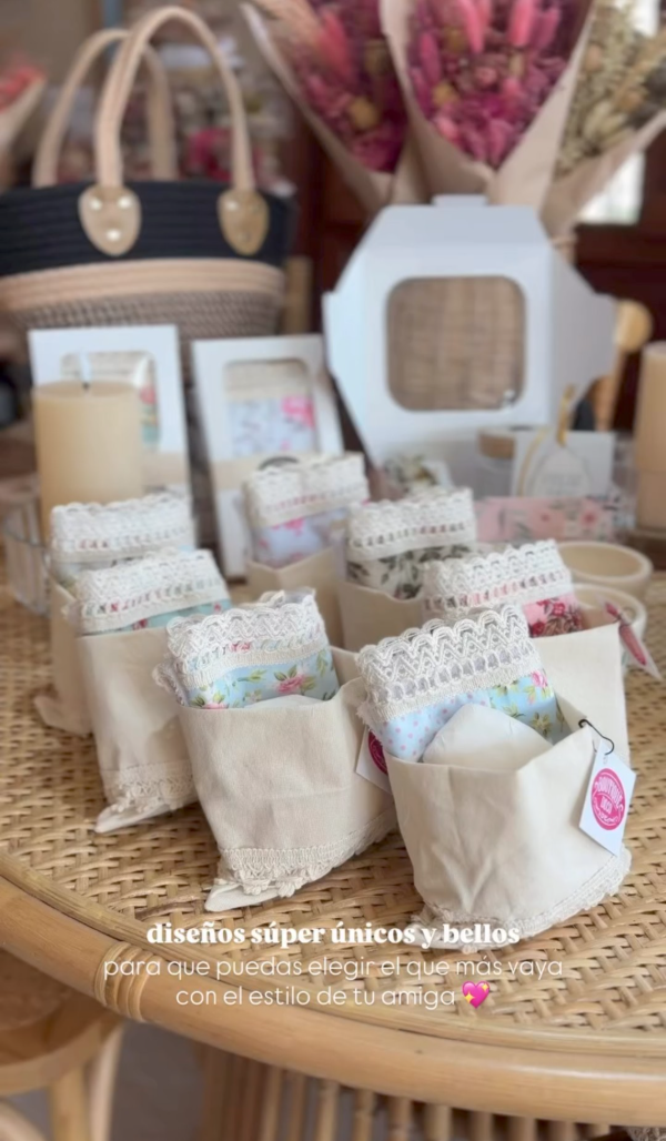 Producto - KIT JABÓN Y TOALLA DE MANOS