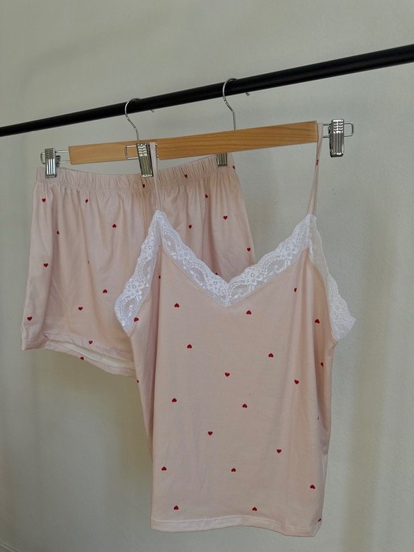 Producto - Pijama corto Rosario rosa con corazones rojos - 0
