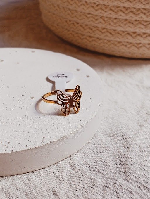 Producto - Anillo mariposa -  talle 17 - Acero dorado