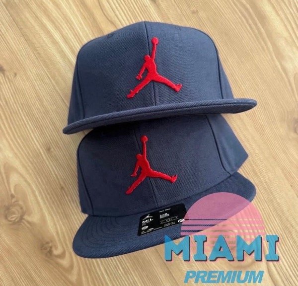 Producto - GORRA JORDAN JUMPMAN AZUL Y ROJA