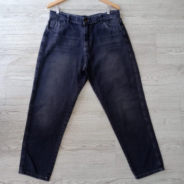 Producto - 671 -  JEAN MOM COSTURAS BLANCAS LOCALIZADO