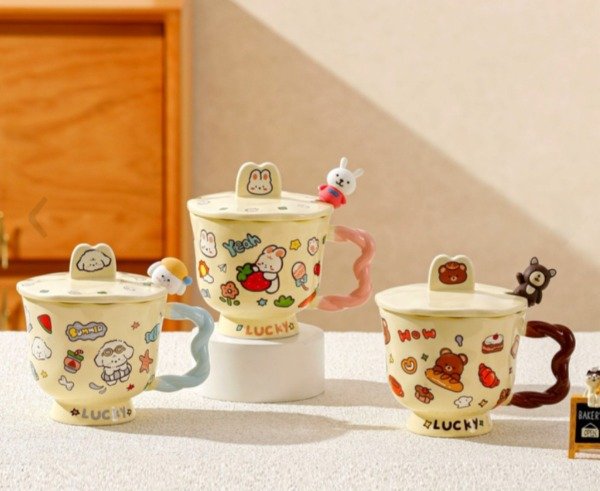 Producto - Taza de cerámica con tapa y cuchara Lucky