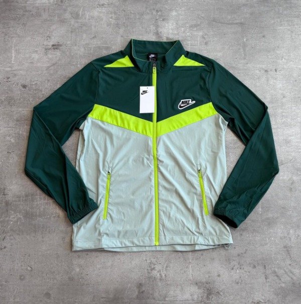Producto - Campera rompeviento 1