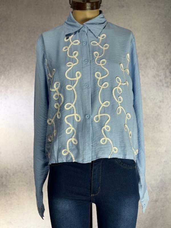 Producto - CAMISA DANA CELESTE BORDADA IMPORTADA