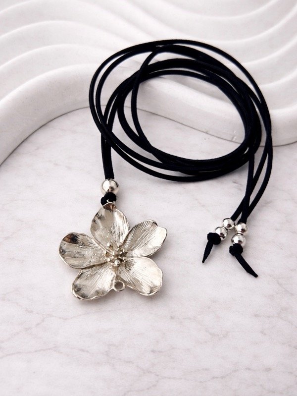 Producto - CHOCKER DE GAMUZA NEGRO 8013