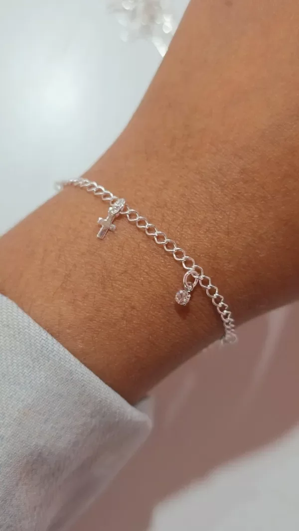 Producto - Pulsera dijes cruz y stras AB