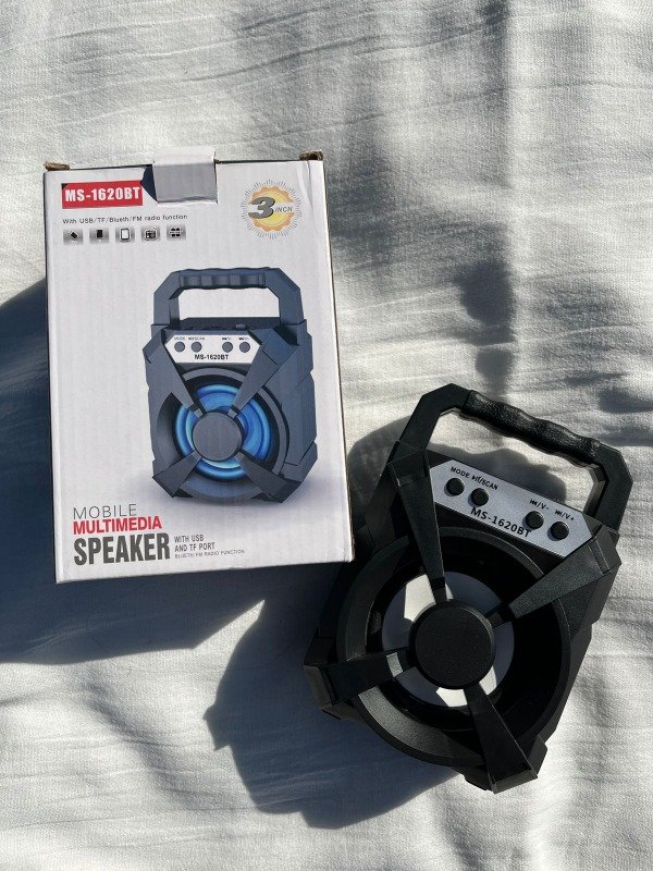 Producto - Parlante speaker negro