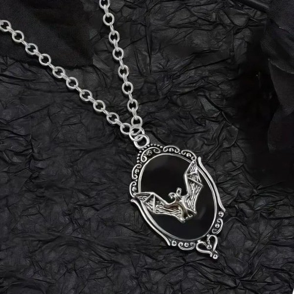 Producto - Collar Camafeo Murciélago Negro - 1