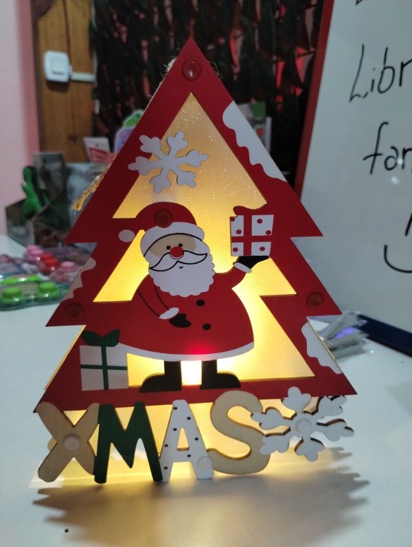 Producto - ADORNO MADERA 20CM C/LUZ ARBOL