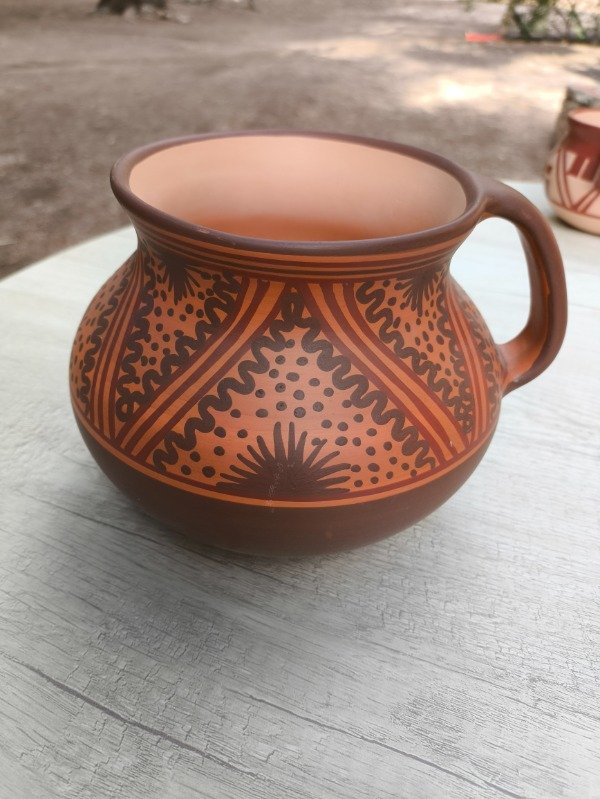 Producto - Jarro Cerámico con Motivos Sol y Naturaleza