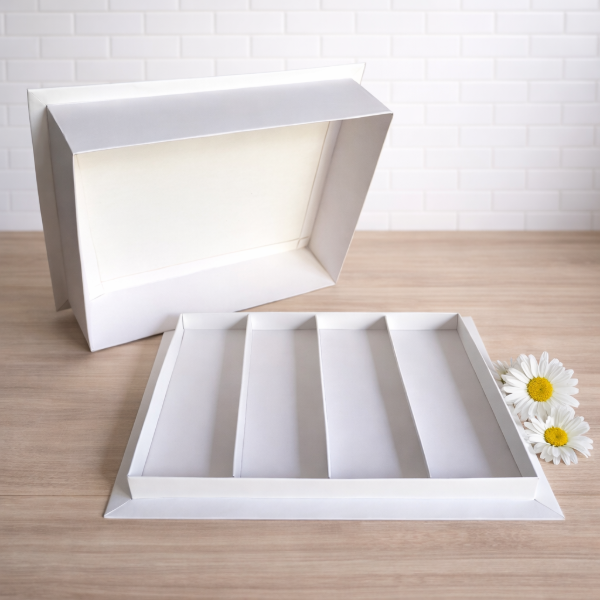 Producto - Caja degustación con 4 divisiones 25x20x6 - ideal petit fours - 0