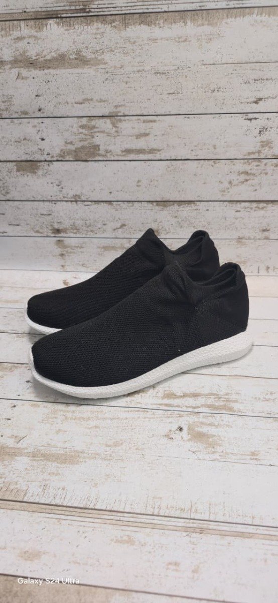 Producto - zapatilla tejida negro del 39 al 45 - 0