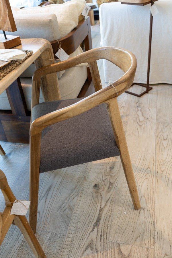 Producto - SILLA BALI TAPIZADA PETIRIBI