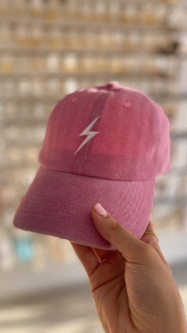 Producto - Gorra Vintage bordada. Rayo