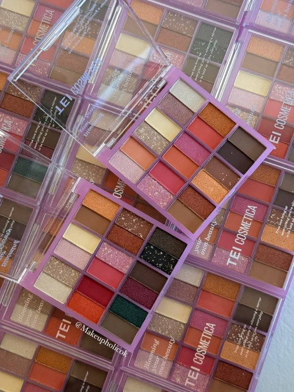 Producto - SOMBRA BLOOMING 18 COLORES  - TEI - CAJA DE 24 UNIDADES