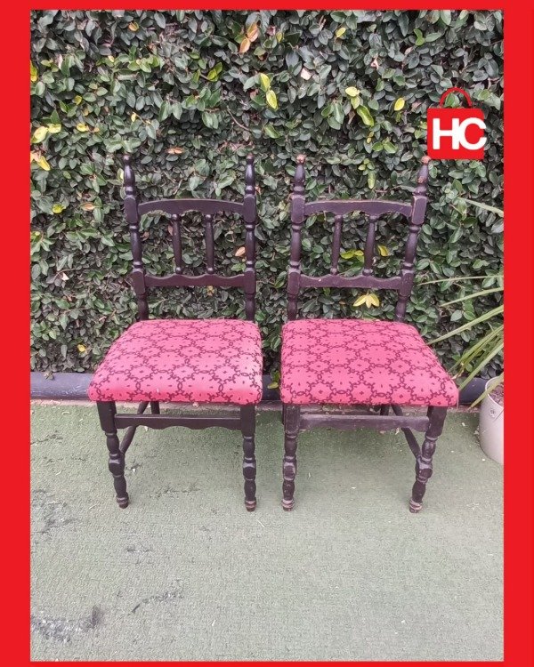Producto - Par de sillas clásicas de madera maciza con asientos tapizados labrados