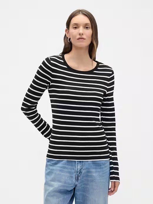 Remera manga larga gap talle M rayada negra