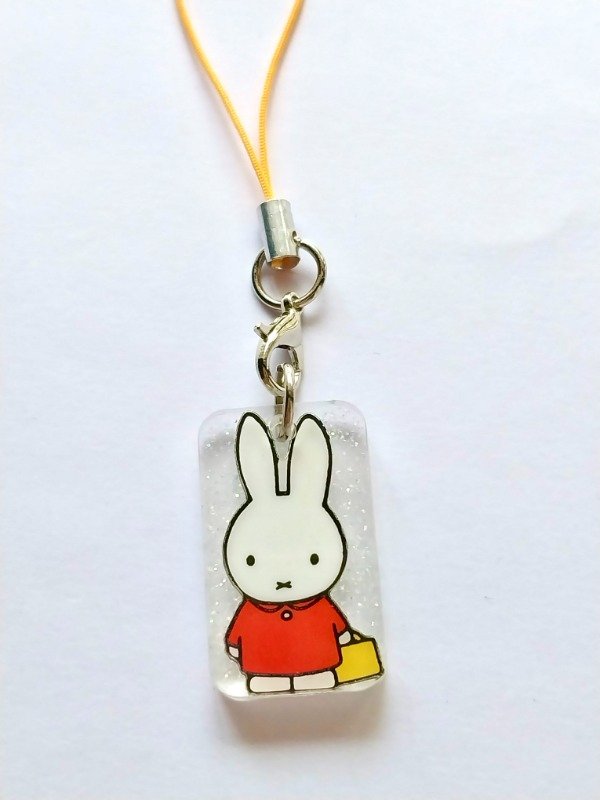 Producto - Phone charm Miffy ver. 2