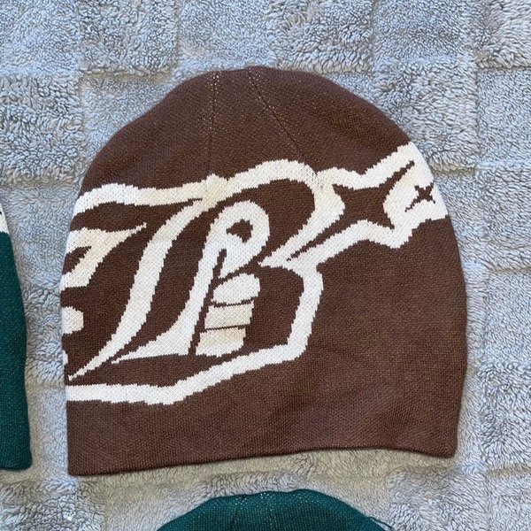 Producto - Beanie estrella marrón clarito