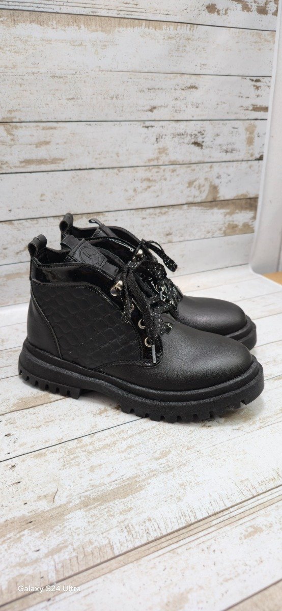 Producto - borcego corto combinado en negro del 36 al 40 - 0