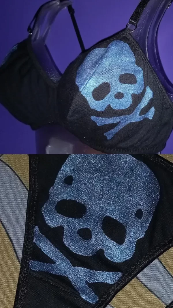 Producto - Talle 100 CONJ. Top Corpiño Calavera huesos x