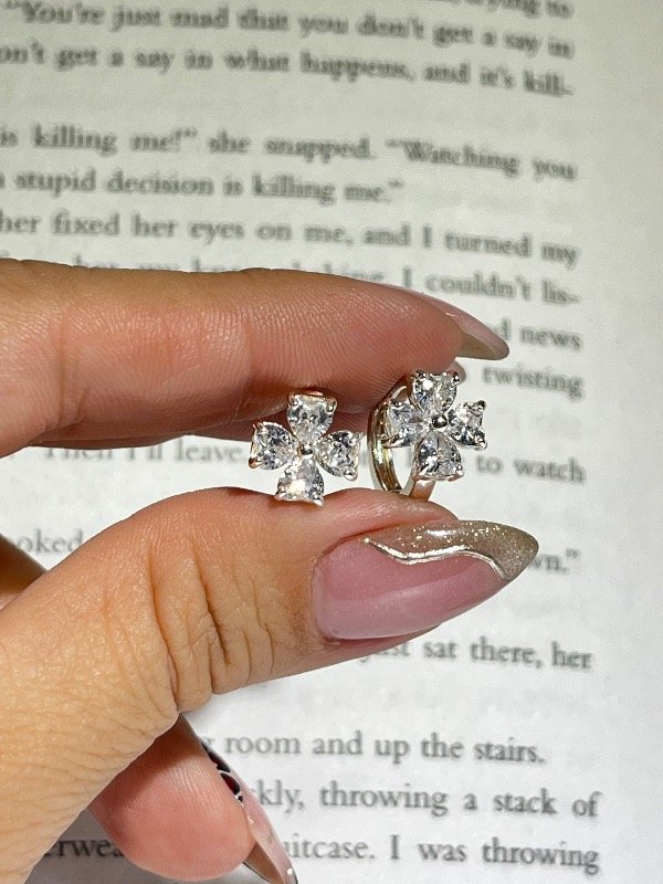 Producto - HUGGIES TREBOL ACERO BLANCO