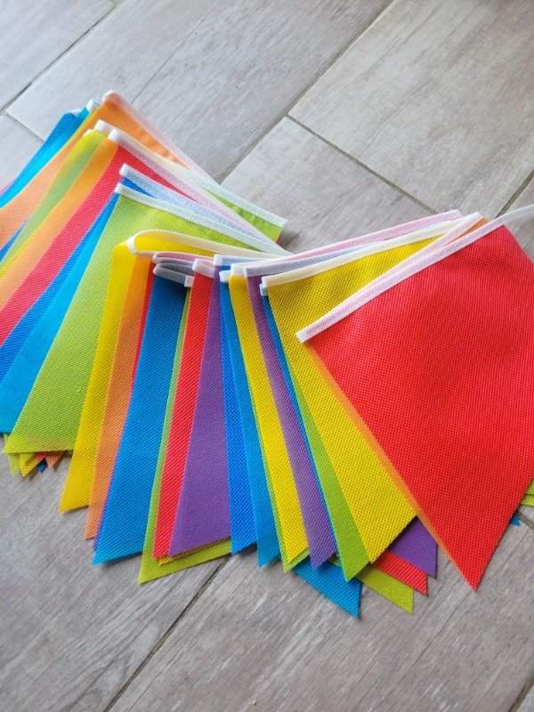 Producto - Banderines Dos Puntas Modelo Multicolor Arcoiris x10mts