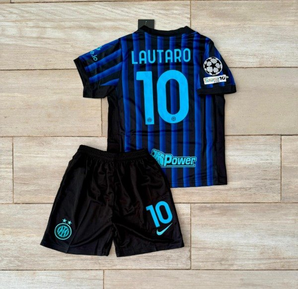Producto - Kit Niño 25/26 Inter de Milan Titular Lautaro 10