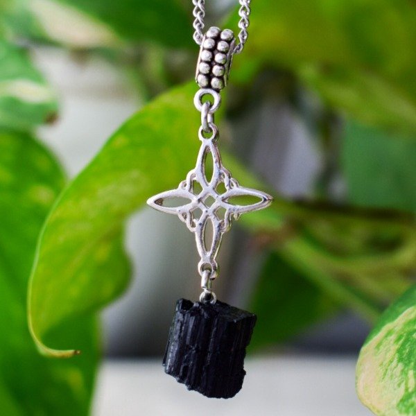 Producto - Collar Nudo de Bruja + Turmalina Negra
