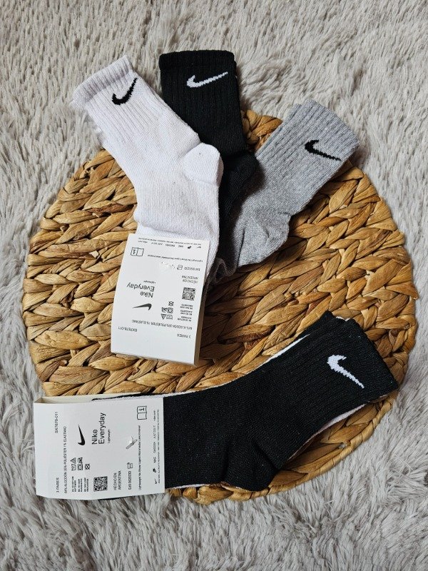 Producto - Medias NIKE tipo tenis T.32 al 36