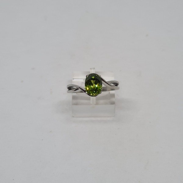 Producto - Anillo con piedra verde