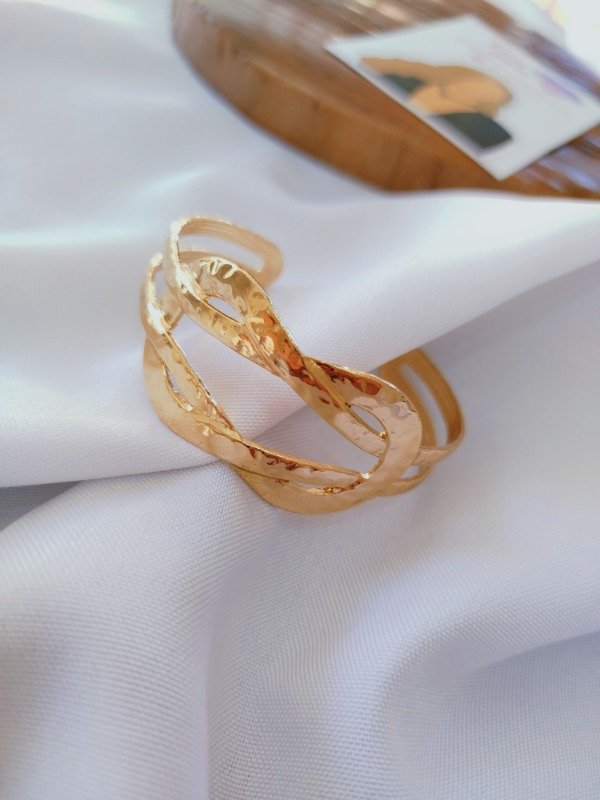 Producto - Brazalete textura dorado