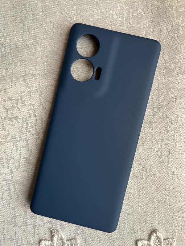 Producto - Edge 50 fusion silicona con felpa azul