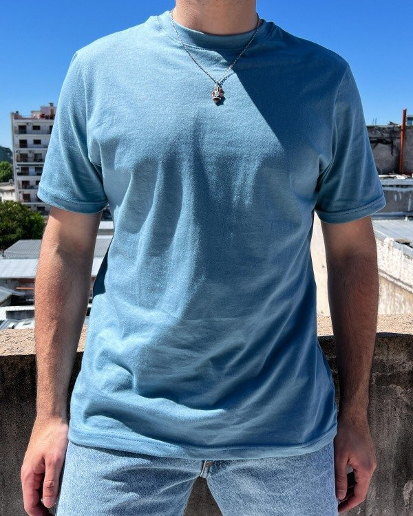 Producto - Remera Slim Fit Azul