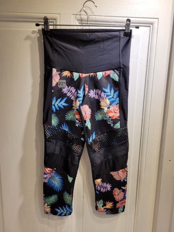 Producto - Calza KEY WHOSS negro ckn flores Talle XS - PRECIO: 36X