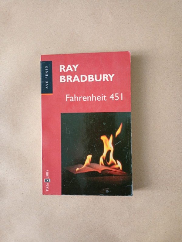 Producto - Fahrenheit 451 - Ray Bradbury - Plaza Janés 1999