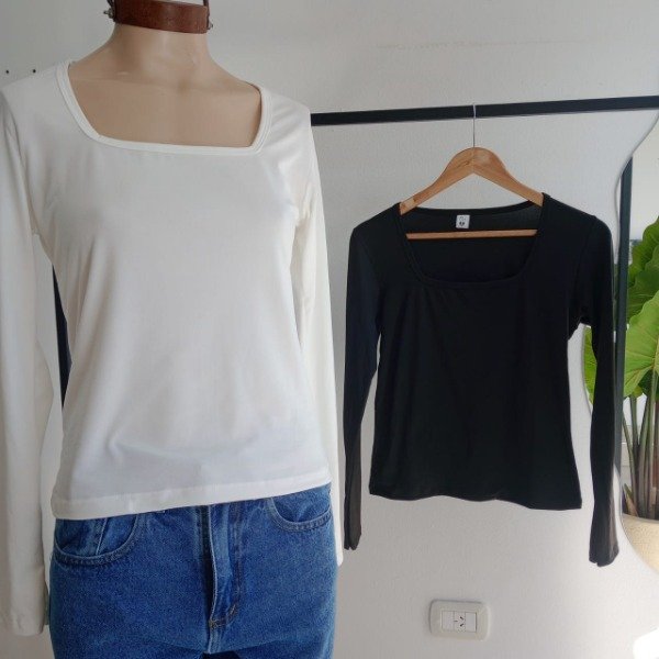 Producto - 404 - REMERA CUELLO ESPEJO