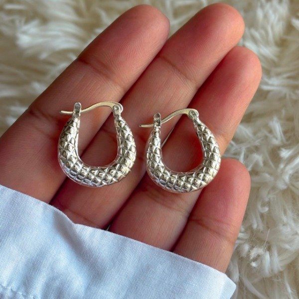 Producto - Argolla inflada con cuadrados labrados (cod.737)