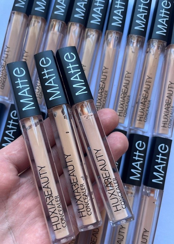 Producto - Corrector Matte Huxiabeauty pack x6 unidades