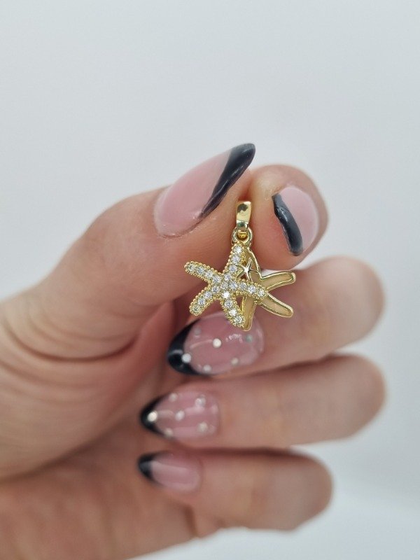 Producto - Dije acero dorado estrella de mar doble strass y nacar