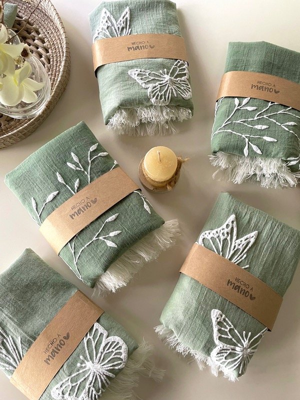 Producto - Camino de mesa Mariposas ó Ramitas