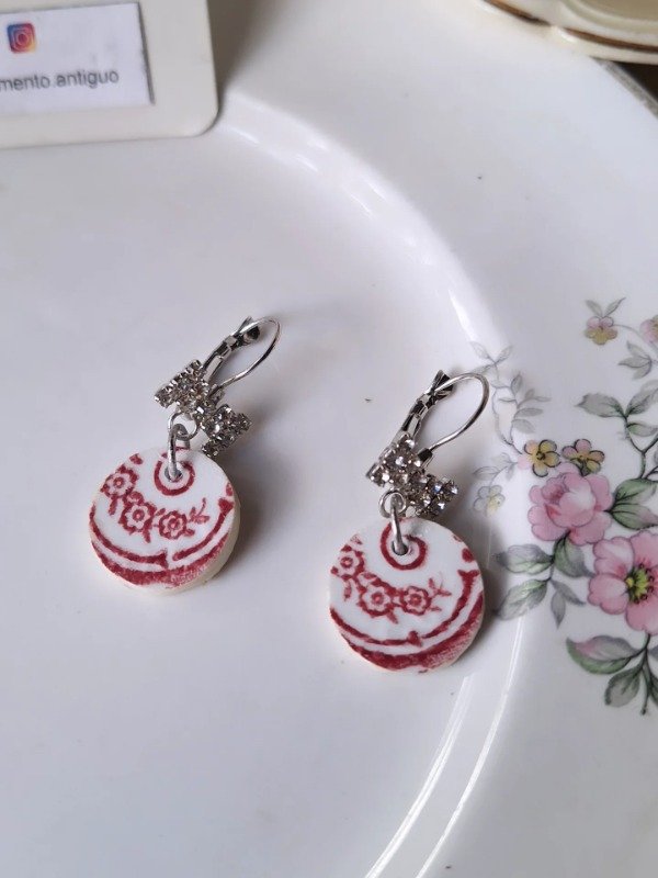 Producto - Aros strass rojo inglés