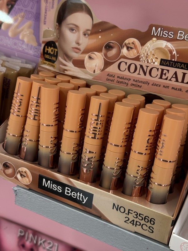 Producto - Corrector de ojeras Sky high X 3 UNIDADES