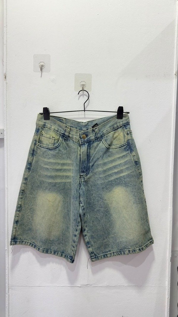 Producto - Bermuda Bordada 90s - 0